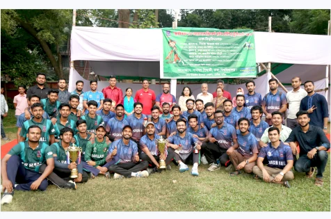‘স্বাধীনতা ২.০ আন্তঃহল ক্রিকেট টুর্নামেন্টে’ মুহসীন হল চ্যাম্পিয়ন